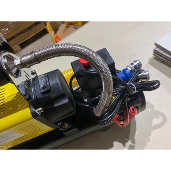 16bb51ce-b3e5-4af8-9c80-cc5582bc0777-1000x1000w-550x550 Compresor auto pentru off-road Heavy Duty cu butelie 8 Litri