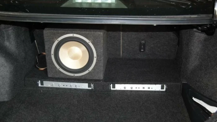 16f2_incinta_difuzor_auto_3_1280x720 Incinta subwoofer universala, 250 mm, 20L - COD C1020