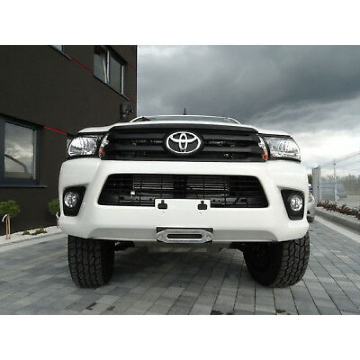 Toyota-Hilux Revo a Suport dedicat Toyota-Hilux Revo pentru montaj troliu auto