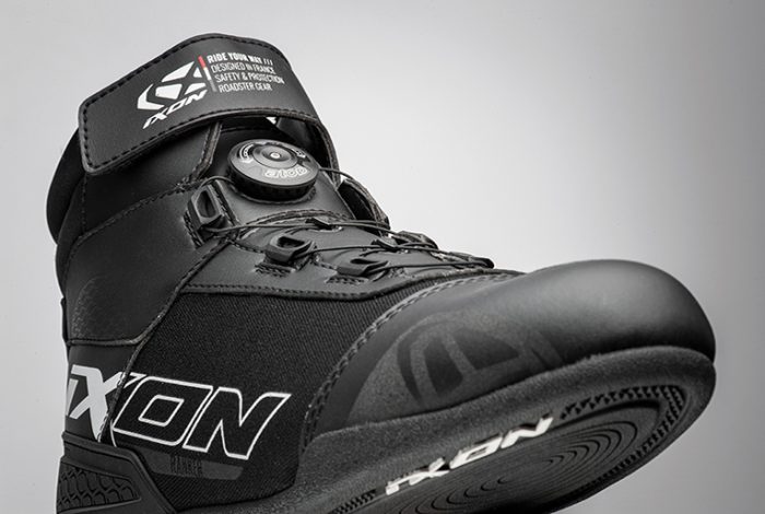 Ghete moto Roadster barbati all season Ixon model Ranker MS culoare: negru/alb